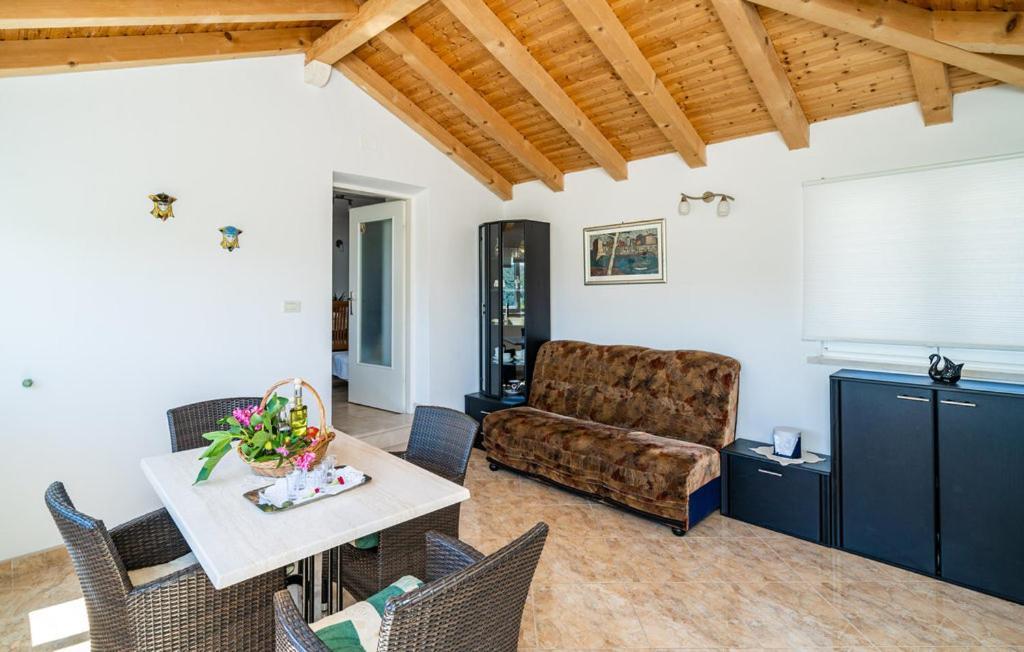 Apartment Harmony - With Free Parking Доли Экстерьер фото